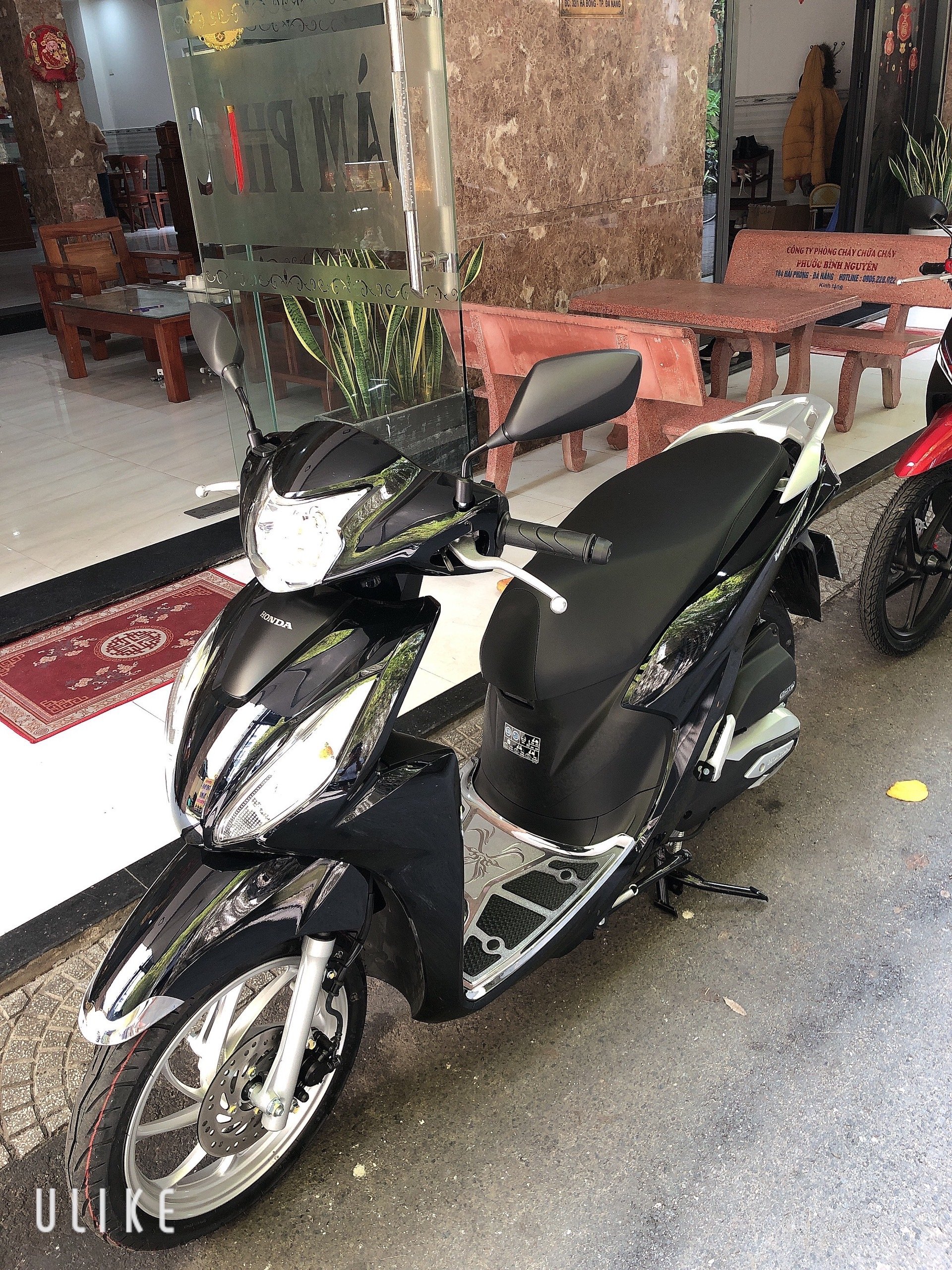 Motorbike for rent, Vision 2